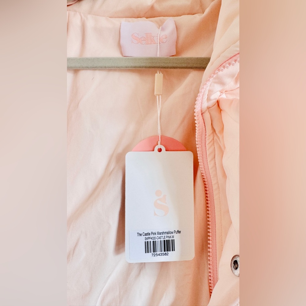 NWT Selkie Castle pink marshmallow puffer coat - Picture 16 of 16